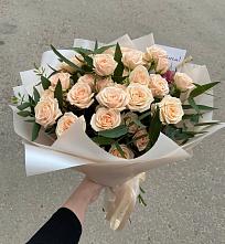 Букет Кремовые розы Латте в Солнечном Ханты-Мансийского АО